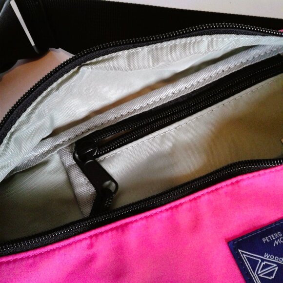 Crossbody Bag for Women with Adjustable Strap. Belt Bag . pre owned. - Picture 3 of 3